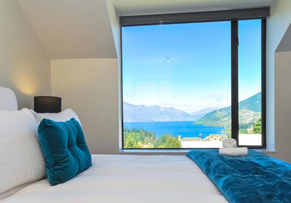 קווינסטאון Stunning Home With Amazing Wakatipu Lake Views מראה חיצוני תמונה