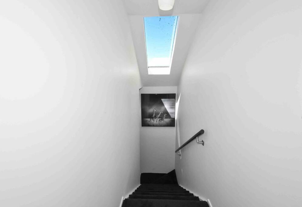 קווינסטאון Stunning Home With Amazing Wakatipu Lake Views מראה חיצוני תמונה